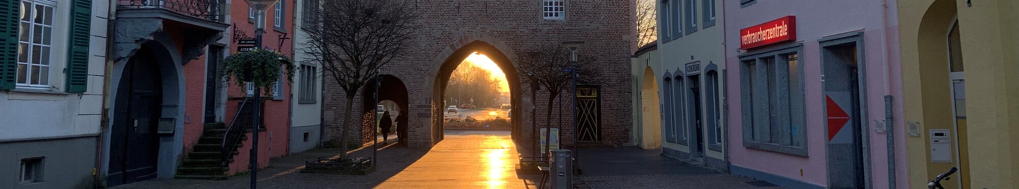 Aachener Tor im Sonnenuntergang